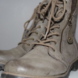 combat boots with zipper